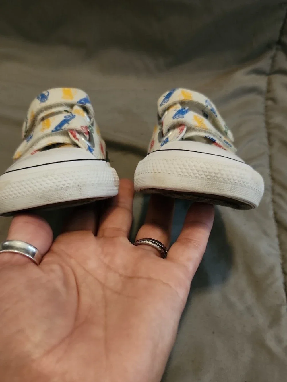 Converse playful canvas